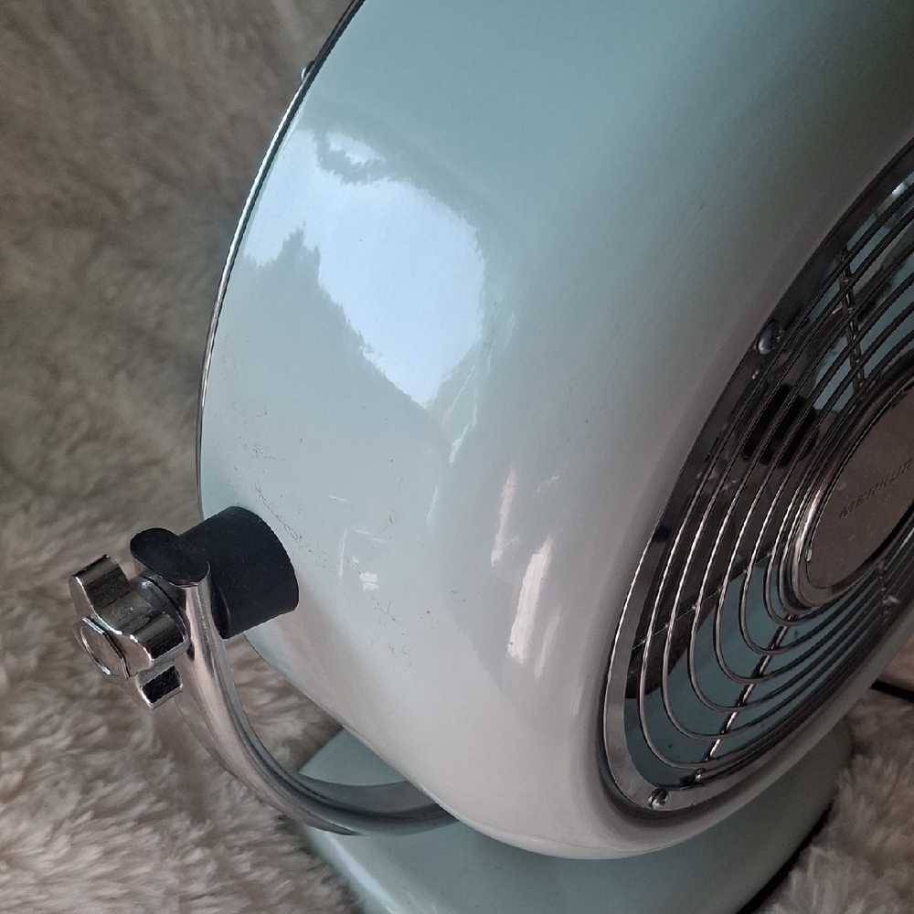 Merkury Vintage Desk Fan - Soft Green - Picture 3 of 5